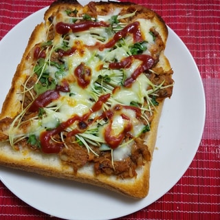 パンで朝食♪さば缶とカイワレのケチャップトースト